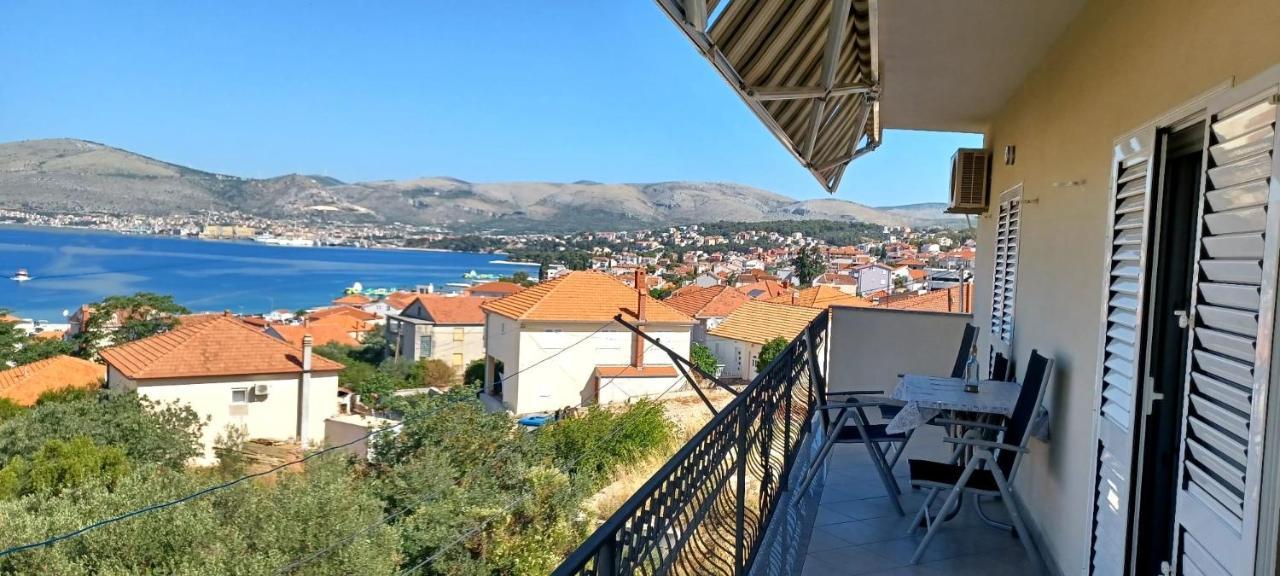 Ferienwohnung Apartman Nives Trogir Exterior foto